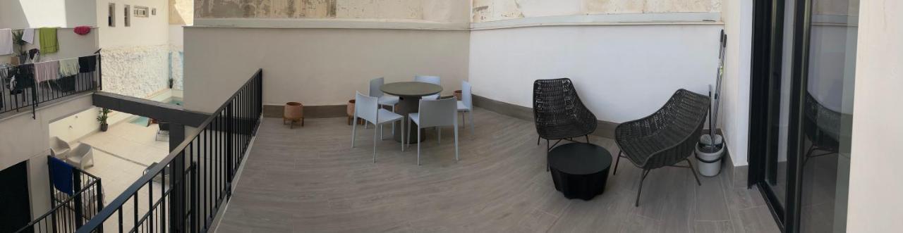 Apartamentos Breton 17 Suite Con Terraza Аликанте Екстериор снимка