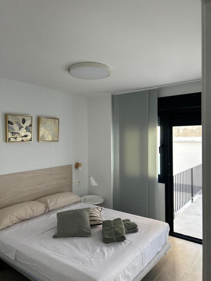 Apartamentos Breton 17 Suite Con Terraza Аликанте Екстериор снимка