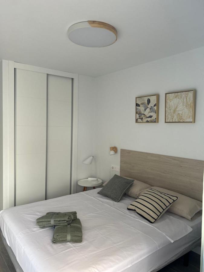 Apartamentos Breton 17 Suite Con Terraza Аликанте Екстериор снимка